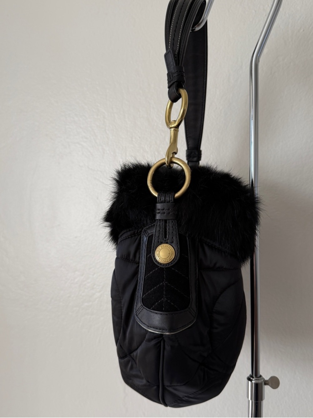 Vintage Coach Quilted Ski Hobo Black Rabbit Fur Handbag - Picture 8 of 14